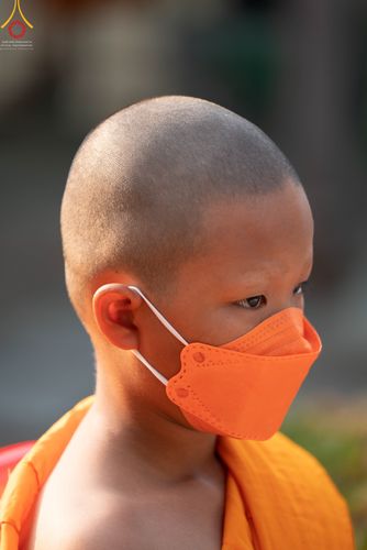 ภาพ No.45797:ประมวลภาพพิธีตักบาตรสามเณรใหม่ โครงการบรรพชาสามเณรฟื้นฟูพระพุทธศาสนาทั่วไทย ณ ศูนย์ปฏิบัติธรรมพระนครศรีอยุธยา