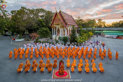 ภาพ No.40242:พิธีตัดปอยผม ปลงผม ขอขมารับผ้าไตรและพิธีบรรพชา ในโครงการอุปสมบท บูชาธรรมมหาปูชนียาจารย์ ประจำปี 2564 ชุดที่ 11