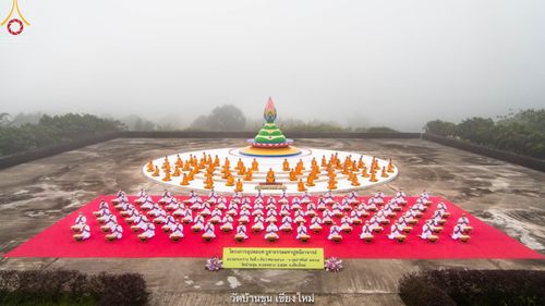 ภาพ No.39275:พิธีตัดปอยผมและปลงผมในโครงการอุปสมบท บูชาธรรมมหาปูชนียาจารย์ ประจำปี 2564 ชุดที่ 1