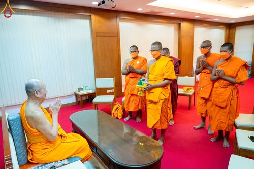 ภาพ No.49389:ประมวลภาพเจ้าคณะจังหวัดไพลินและคณะสงฆ์ ประเทศกัมพูชา เข้าเยี่ยมชมวัดพระธรรมกาย