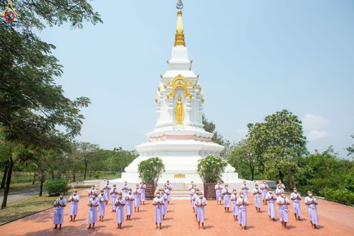 ภาพ No.43655:เมืองโบราณ ร่วมกับกองนครหลวง 6 จัดพิธีบรรพชาถวายเป็นพุทธบูชา