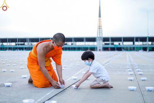 ภาพ No.44975:ประมวลภาพพิธีจุดประทีป​ วันคุ้ม​ครองโลก ณ วัดพระธรรมกาย
