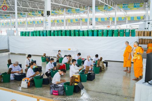 ภาพ No.39988:พิธีตัดปอยผม ปลงผม ขอขมารับผ้าไตรและพิธีบรรพชา ในโครงการอุปสมบท บูชาธรรมมหาปูชนียาจารย์ ประจำปี 2564 ชุดที่ 8