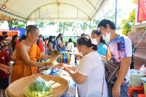 ภาพ No.54703:ประมวลภาพพิธีทอดกฐินสามัคคี ณ วัดเสด็จ จ.ปทุมธานี (วันที่ 30 ตุลาคม พ.ศ. 2565)