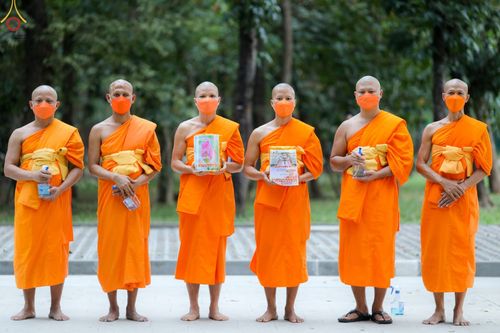ภาพ No.55267:ประมวลภาพพิธีกรานกฐิน ของคณะสงฆ์ ณ วัดพระธรรมกาย (วันที่ 6 พฤศจิกายน พ.ศ. 2565)
