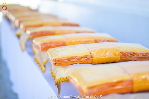 ภาพ No.40487:พิธีตัดปอยผม ปลงผม ขอขมารับผ้าไตรและพิธีบรรพชา ในโครงการอุปสมบท บูชาธรรมมหาปูชนียาจารย์ ประจำปี 2564 ชุดที่ 14