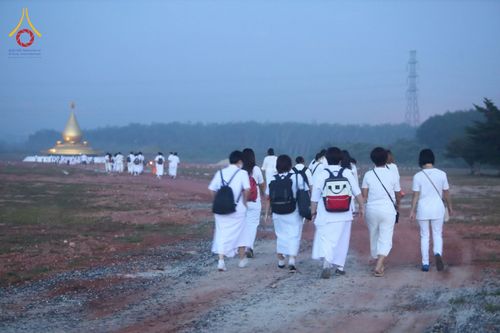 ภาพ No.50714:ประมวลภาพพิธีบุพเปตพลีนานาชาติ ปีที่ 9 ณ ศูนย์ปฏิบัติธรรมภาคใต้ อ.บางกล่ำ จ.สงขลา