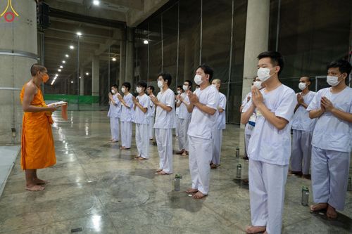 ภาพ No.47340:ประมวลภาพกิจวัตร-กิจกรรม ธรรมทายาท ในโครงการบรรพชาอุปสมบทหมู่ รุ่นเข้าพรรษา