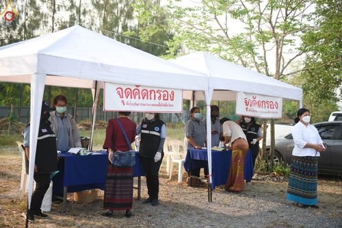 ภาพ No.43707:ประมวลภาพพิธีมอบโล่และใบประกาศเกียรติคุณ โครงการเจริญพุทธมนต์ บทธัมมจักกัปปวัตตนสูตร โรงเรียนที่มีผลการดำเนินกิจกรรมดีเด่น จังหวัดสระบุรี