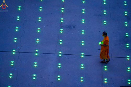 ภาพ No.49097:ประมวลภาพพิธีจุดประทีป  ในวันสมาธิโลก (วันเสาร์ที่ 6 สิงหาคม พ.ศ. 2565)