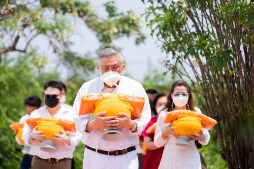 ภาพ No.43656:เมืองโบราณ ร่วมกับกองนครหลวง 6 จัดพิธีบรรพชาถวายเป็นพุทธบูชา