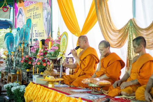 ภาพ No.56542:ประมวลภาพพิธีทอดกฐินสามัคคี ณ ที่พักสงฆ์ห้วยหนึ่ง อ.สวนผึ้ง จ.ราชบุรี