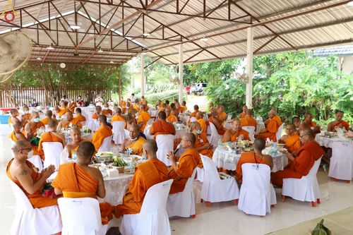 ภาพ No.50187:ประมวลภาพพิธีถวายมหาสังฆทาน 77 วัด ฉลองครบรอบ 7 ปี ศูนย์ปฏิบัติธรรมพัทลุง