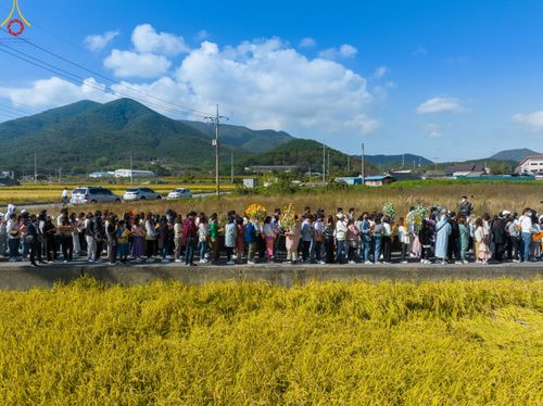 ประมวลภาพพิธีทอดกฐินสามัคคี ณ วัดภาวนาคยองจู ประเทศเกาหลีใต้ (วันที่ 16 ตุลาคม พ.ศ. 2565)
