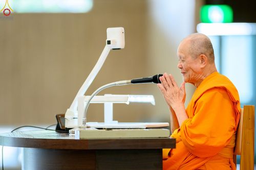 ประมวลภาพโครงการอบรมครูสอนบาลี ณ โรงเรียนพระปริยัติธรรม วัดพระธรรมกาย