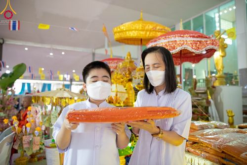 ภาพ No.56402:ประมวลภาพพิธีทอดกฐินสามัคคี ณ วัดลาดประทุมทอง จ.สุพรรณบุรี (วันที่ 30 ตุลาคม พ.ศ. 2565)