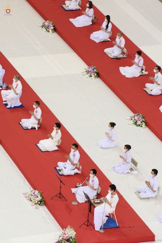 ภาพ No.38729:พิธีทอดกฐินสามัคคี ณ สภาธรรมกายสากล วัดพระธรรมกาย