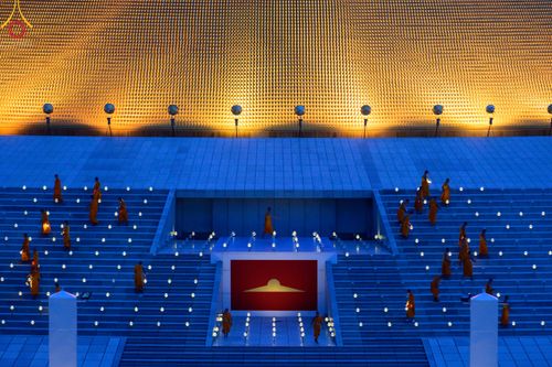 ภาพ No.49101:ประมวลภาพพิธีจุดประทีป  ในวันสมาธิโลก (วันเสาร์ที่ 6 สิงหาคม พ.ศ. 2565)