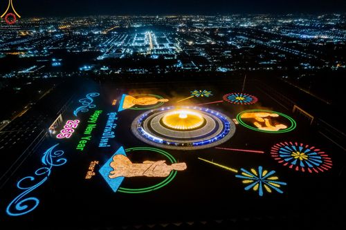 ภาพ No.41093:กิจกรรมงานบุญสวดมนต์ข้ามปีออนไลน์ เนื่องในเทศกาลส่งท้ายปีเก่า ต้อนรับพุทธศักราชใหม่ 2565