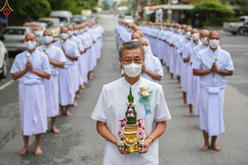 ภาพ No.48020:ประมวลภาพพิธีเวียนประทักษิณ และบรรพชาอุปสมบท รุ่นเข้าพรรษา ปี 2565