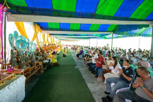 ภาพ No.56543:ประมวลภาพพิธีทอดกฐินสามัคคี ณ ที่พักสงฆ์ห้วยหนึ่ง อ.สวนผึ้ง จ.ราชบุรี