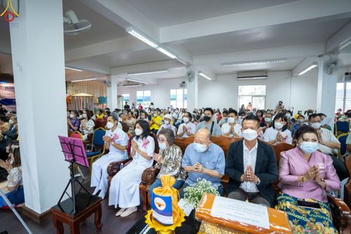 ภาพ No.53291:ประมวลภาพพิธีทอดกฐินสามัคคี ณ วัดอิสาน จ.นครราชสีมา