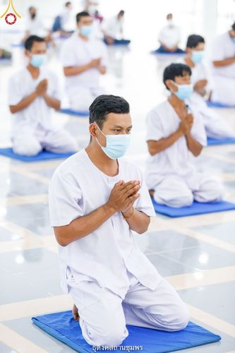 พิธีตัดปอยผม ปลงผม ขอขมารับผ้าไตรและพิธีบรรพชา ในโครงการอุปสมบท บูชาธรรมมหาปูชนียาจารย์ ประจำปี 2564  ชุดที่ 2