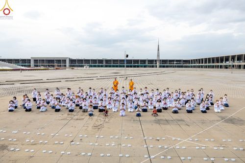 ภาพ No.49058:ประมวลภาพพิธีจุดประทีป  ในวันสมาธิโลก (วันเสาร์ที่ 6 สิงหาคม พ.ศ. 2565)