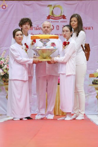 ภาพ No.55645:ประมวลภาพพิธีทอดกฐินสามัคคี ณ วัดพุทธเวียนนา ประเทศออสเตรีย  (วันที่ 23 ตุลาคม พ.ศ. 2565)