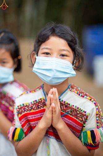 ภาพ No.50602:ประมวลภาพพิธีตักบาตร ณ วัดแม่แพ จ.แม่ฮ่องสอน เนื่องในวันธรรมชัย