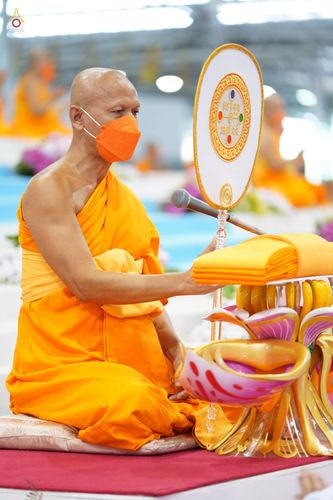 ภาพ No.38731:พิธีทอดกฐินสามัคคี ณ สภาธรรมกายสากล วัดพระธรรมกาย