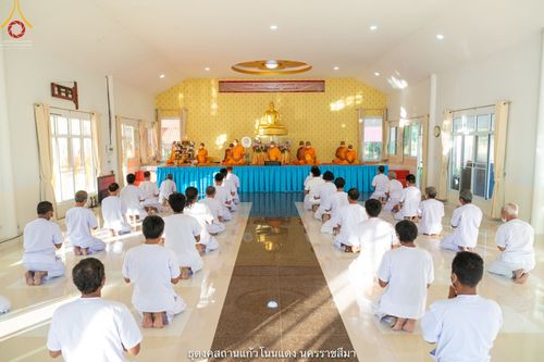 ภาพ No.40243:พิธีตัดปอยผม ปลงผม ขอขมารับผ้าไตรและพิธีบรรพชา ในโครงการอุปสมบท บูชาธรรมมหาปูชนียาจารย์ ประจำปี 2564 ชุดที่ 11