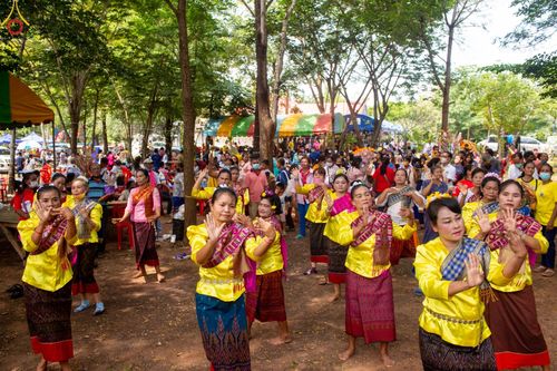 ภาพ No.52829:ประมวลภาพพิธีทอดกฐินสามัคคี ณ วัดโนนสมบูรณ์ จังหวัดปราจีนบุรี (วันที่ 14 ตุลาคม พ.ศ. 2565)
