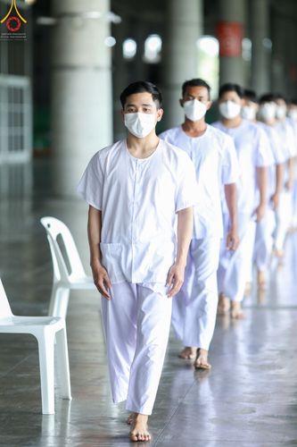 ภาพ No.43914:ประมวลภาพพิธีปลงผม ในโครงการอบรมธรรมทายาทระดับอุดมศึกษา รุ่นที่ 49