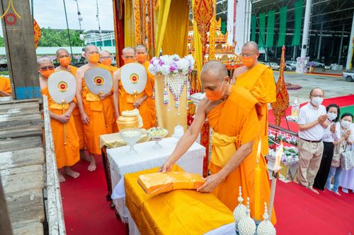 ภาพ No.49015:ประมวลภาพพิธีเก็บอัฐิและลอยอังคาร พระสุธรรมญาณวิเทศ  (สุธรรม สุธมฺโม)