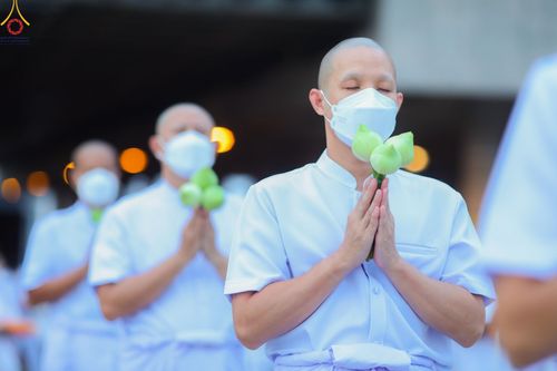 ภาพ No.50978:ประมวลภาพพิธีบรรพชาอุปสมบท โครงการบรรพชาอุปสมบทหมู่ รุ่นวันครูวิชชาธรรมกาย ปีพุทธศักราช 2565