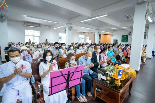 ภาพ No.53294:ประมวลภาพพิธีทอดกฐินสามัคคี ณ วัดอิสาน จ.นครราชสีมา