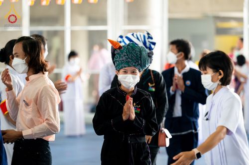 ภาพ No.52027:ประมวลภาพพิธีตักบาตรมิตรภาพไทย-เมียนมาร์ 105 รูป ณ วัดพระธรรมกาย