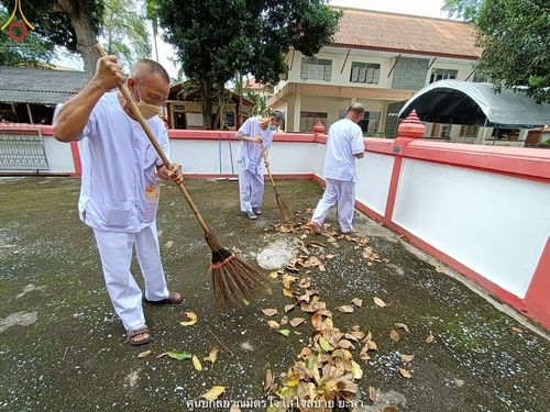 ภาพ No.40072:พิธีตัดปอยผม ปลงผม ขอขมารับผ้าไตรและพิธีบรรพชา ในโครงการอุปสมบท บูชาธรรมมหาปูชนียาจารย์ ประจำปี 2564 ชุดที่ 9