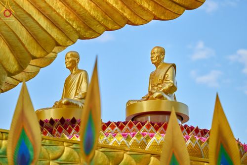 ภาพ No.43205:พิธีอัญเชิญมยุรนาวากาศ บูชาธรรมมหาปูชนียาจารย์ วันพฤหัสบดีที่ 3 กุมภาพันธ์ พ.ศ. 2565