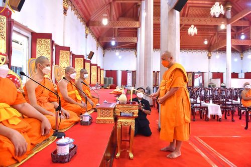 ภาพ No.51553:ประมวลภาพพิธีบำเพ็ญกุศลสวดพระอภิธรรม พระเทพวรเวที (บุญศรี ปุญฺญสิริ ป.ธ.4) อดีตผู้ช่วยเจ้าอาวาสวัดปากน้ำ