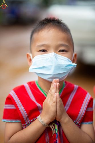 ภาพ No.50604:ประมวลภาพพิธีตักบาตร ณ วัดแม่แพ จ.แม่ฮ่องสอน เนื่องในวันธรรมชัย