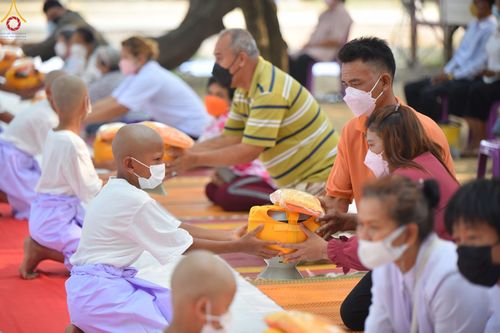 ภาพ No.44643:ประมวลภาพพิธีบรรพชา ในโครงการบรรพชาสามเณร ฟื้นฟูพระพุทธศาสนาทั่วไทย ณ ศูนย์ปฏิบัติธรรมท่าม่วง