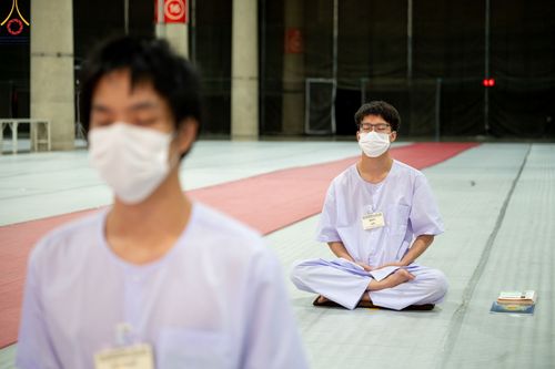 ภาพ No.47343:ประมวลภาพกิจวัตร-กิจกรรม ธรรมทายาท ในโครงการบรรพชาอุปสมบทหมู่ รุ่นเข้าพรรษา