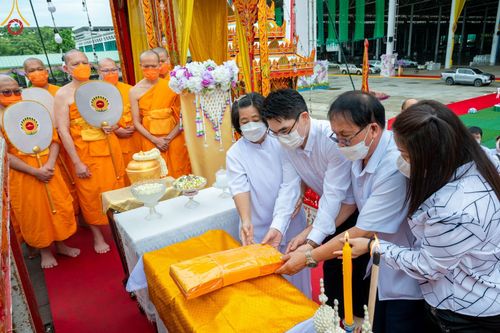 ภาพ No.49014:ประมวลภาพพิธีเก็บอัฐิและลอยอังคาร พระสุธรรมญาณวิเทศ  (สุธรรม สุธมฺโม)