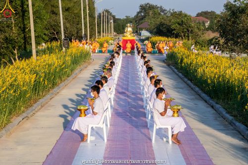 ภาพ No.39771:พิธีตัดปอยผม ปลงผม ขอขมารับผ้าไตรและพิธีบรรพชา ในโครงการอุปสมบท บูชาธรรมมหาปูชนียาจารย์ ประจำปี 2564 ชุดที่ 6