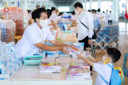 ภาพ No.49865:ประมวลภาพพิธีถวายคิลานเภสัช และอุปกรณ์ทางการแพทย์แด่คณะสงฆ์ วันเสาร์ที่ 20 สิงหาคม พ.ศ. 2565