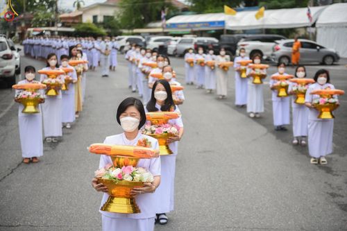 ภาพ No.48022:ประมวลภาพพิธีเวียนประทักษิณ และบรรพชาอุปสมบท รุ่นเข้าพรรษา ปี 2565