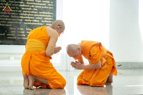 ภาพ No.48375:ประมวลภาพพิธีอธิษฐานพรรษาของคณะสงฆ์ วัดพระธรรมกาย ปีพุทธศักราช 2565