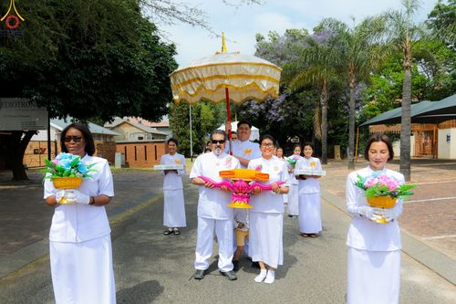 ประมวลภาพพิธีทอดกฐินสามัคคี ณ วัดพระธรรมกายโจฮันเนสเบิร์ก ประเทศ​แอฟริกาใต้ (วันที่ 16 ตุลาคม พ.ศ. 2565)